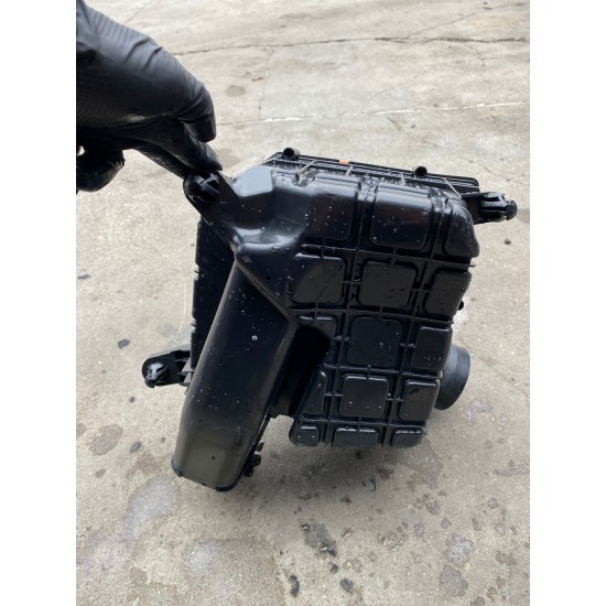 Carcasa filtru aer VOLVO XC40 2019 32222663