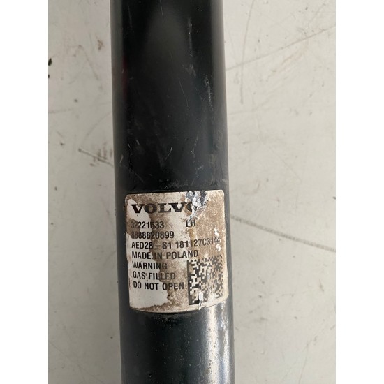 Amortizor spate stanga VOLVO XC40 2019 32221533 31476913 31476917 Amortizor spate stanga VOLVO XC40 2019 32221533 31476913 31476917