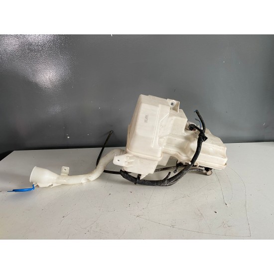 Vas spalator cu pompita si furtune VOLVO XC40 2019 32237459 32237460 