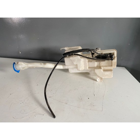 Vas spalator cu pompita si furtune VOLVO XC40 2019 32237459 32237460 
