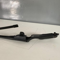 Front left wiper arm Volvo XC40 2018+ 31457315