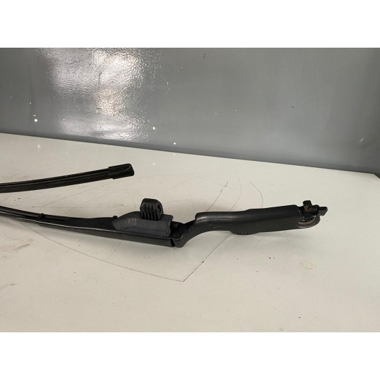 Brat stergator stanga fata Volvo XC40 2018+ 31457315