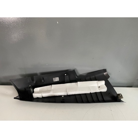 Ornament interior stanga jos C pillar VOLVO XC40 2018+ 31469188 Ornament interior stanga jos C pillar VOLVO XC40 2018+ 31469188