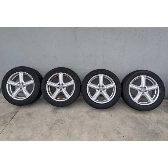 Jante VULCANIS 19" Volvo XC90 XC70 anvelope 255/50 R19 Pirelli 30635721 / 30635722 Jante VULCANIS 19" Volvo XC90 XC70 anvelope 255/50 R19 Pirelli 30635721 / 30635722