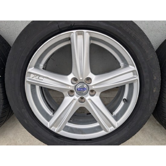 Jante VULCANIS 19" Volvo XC90 XC70 anvelope 255/50 R19 Pirelli 30635721 / 30635722 Jante VULCANIS 19" Volvo XC90 XC70 anvelope 255/50 R19 Pirelli 30635721 / 30635722
