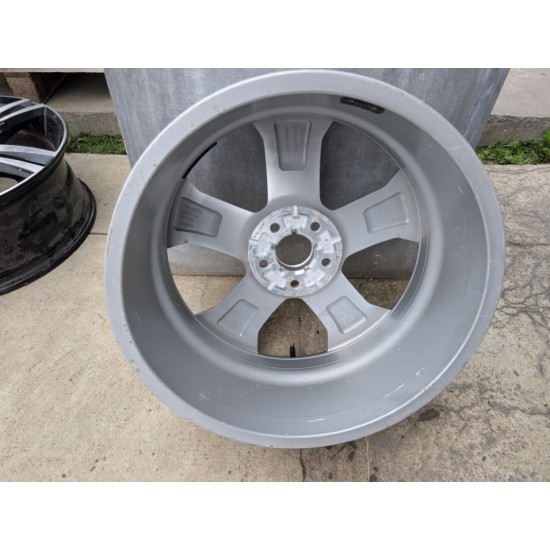 1xJanta 5 spite duble 18" Volvo EX30 2024-2025 - 80000277 1xJanta 5 spite duble 18" Volvo EX30 2024-2025 - 80000277