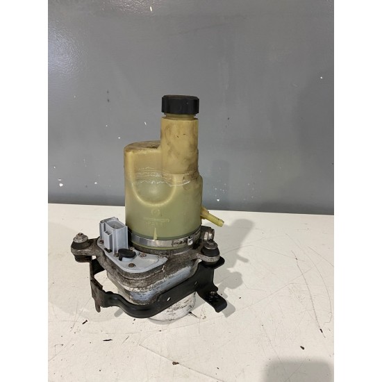 Pompa servodirectie VOLVO C30 S40 1.6 Diesel 2007-2010 9N513K514AC 31302196
