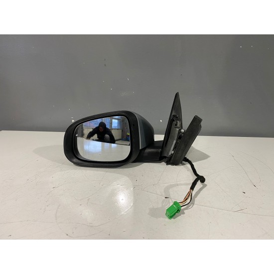 Left rearview mirror manualy retractable 8 wires VOLVO C30 2010 30799940