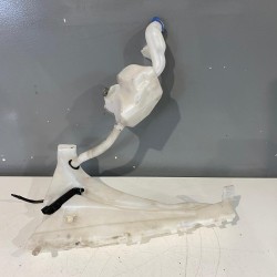 Windshield washer fluid reservoir/tank VOLVO S40 V50 C30 31253148 31253149 