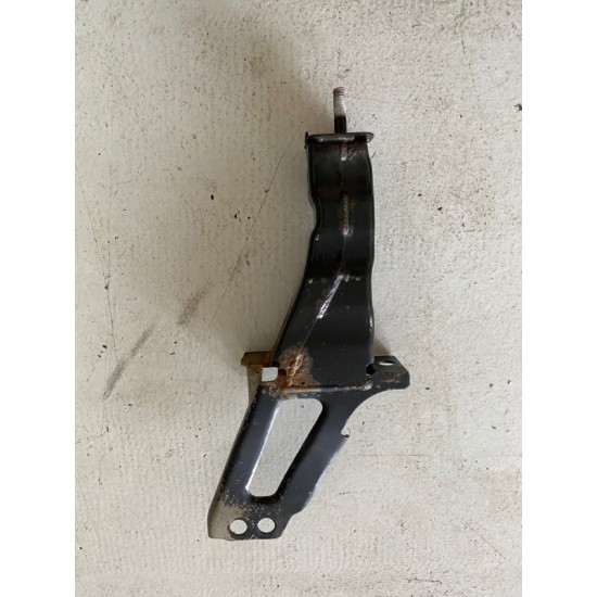 Suport armatura animale stanga VOLVO XC70 2008-2013 31201950
