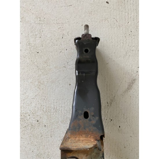 Suport armatura animale stanga VOLVO XC70 2008-2013 31201950