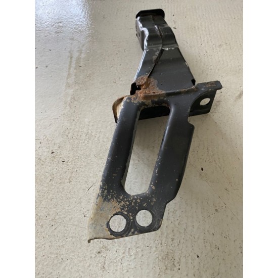 Suport armatura animale stanga VOLVO XC70 2008-2013 31201950