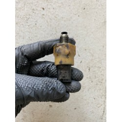 Senzor presiune ulei 2.0 4 cilindri VEA VOLVO V40 S60 V60 XC70 XC60 S80 V70 S90 V90 XC90 XC40