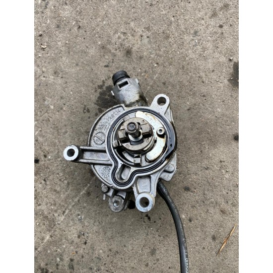 Vacuum pump Volvo V60 V70 XC70 XC60 V40 31258031 31375107 31375106 Vacuum pump Volvo V60 V70 XC70 XC60 V40 31258031 31375107 31375106