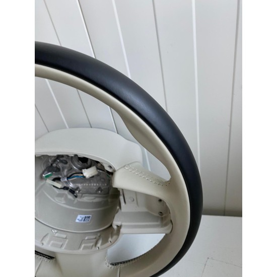 Volan crem cu negru cu incalzire VOLVO S60 V60 XC60 S90 V90 XC90 V60CC V90CC 32288784