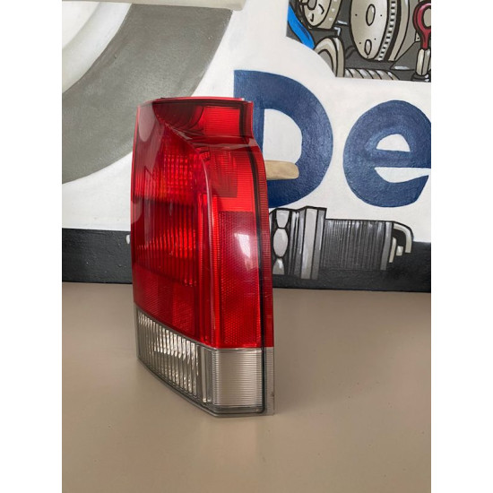 Right taillight Volvo XC70 V70 2000-2007 9154498 17245