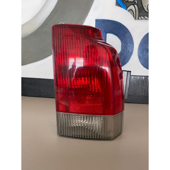 Right taillight Volvo XC70 V70 2000-2007 9154498 17247