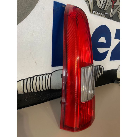 Left taillight Volvo V70 XC70 2000-2004 9154493 17275