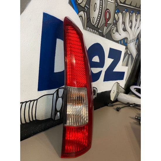 Right taillight Volvo V70 XC70 2000-2004 9154494 17279