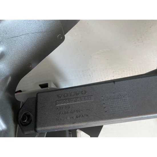 Trager cu armatura radiatoare si clapeti VOLVO XC40 32277211 32234762 32234761 31457751 32222108 