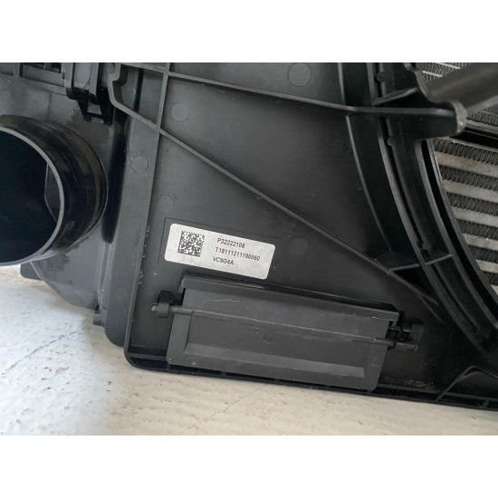 Trager cu armatura radiatoare si clapeti VOLVO XC40 32277211 32234762 32234761 31457751 32222108 