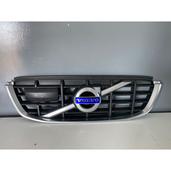 Grila cu radar distronic Volvo XC60 2008-2013 30764559 30764557