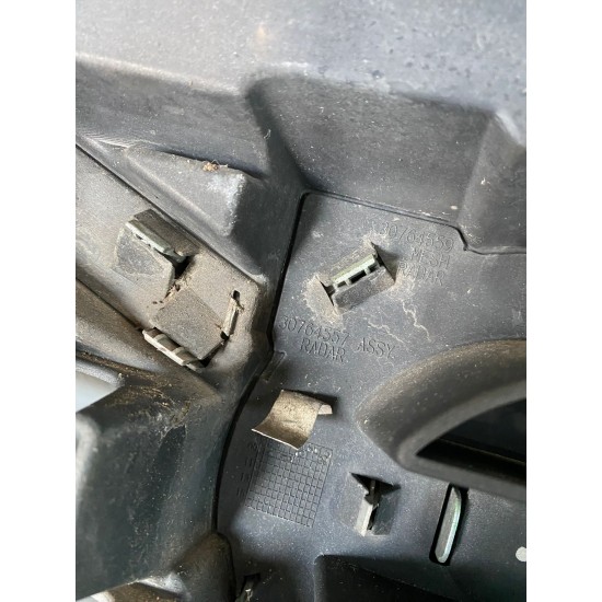 Grila cu radar distronic Volvo XC60 2008-2013 30764559 30764557
