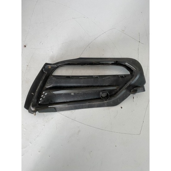 Grila bara fata stanga VOLVO S60 V60 2011-2018 31383152