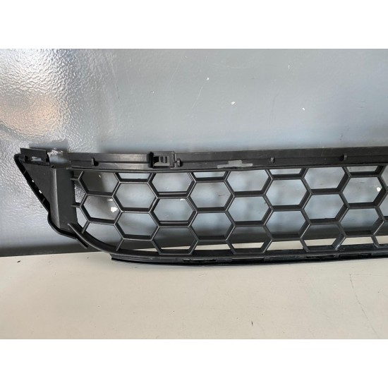 Grila bara fata Volvo V60 S60 R-Design 2014-2018 31383148