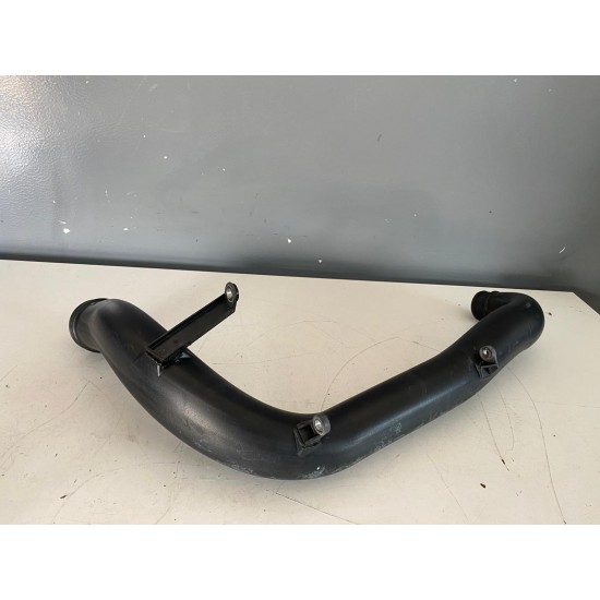 Conducta intercooler VOLVO S80 XC60 V70 XC70 30778732