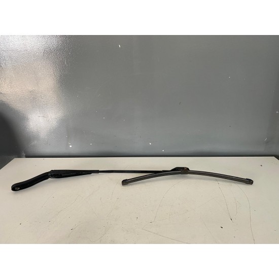 Brat stergator parbriz dreapta fata VOLVO V70 2008-2013 30796036 31276003