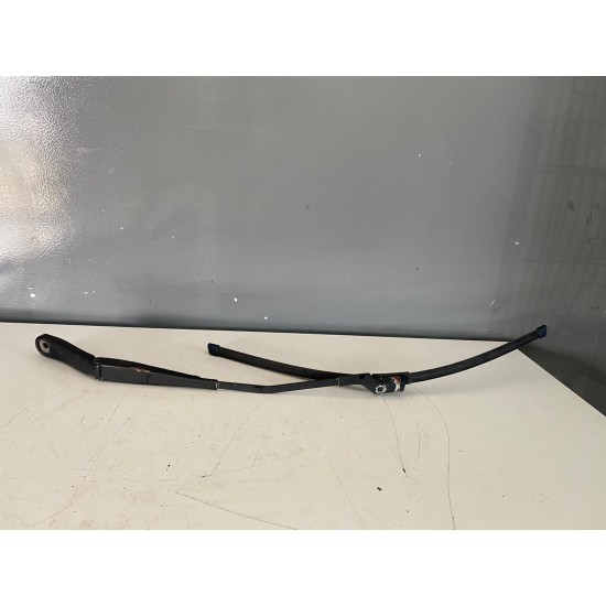 Brat stergator parbriz stanga fata VOLVO V70 2008-2013 30796035 31276002