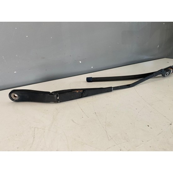 Brat stergator parbriz stanga fata VOLVO V70 2008-2013 30796035 31276002