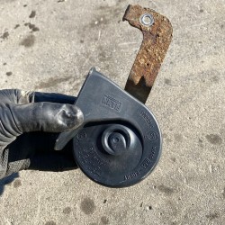 Claxon dreapta VOLVO V50 2006 30744038 30796376 