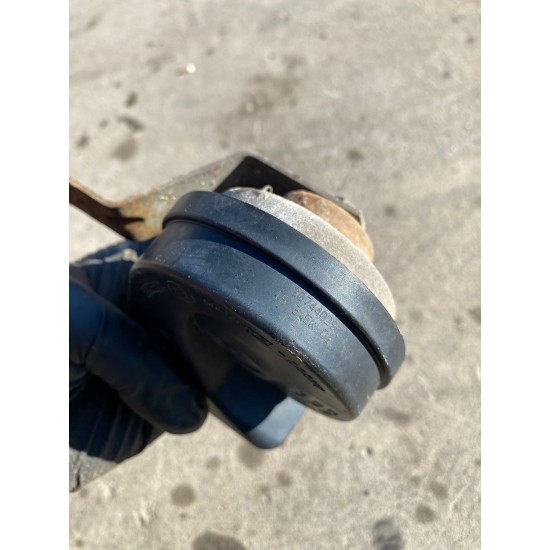 Claxon dreapta VOLVO V50 2006 30744038 30796376 