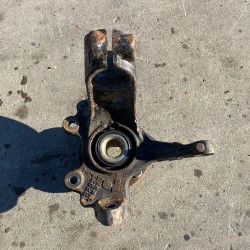 Front right steering knuckle VOLVO S40 V50 3M513K170 31212948