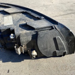 Far stanga halogen VOLVO V50 2006 31335221