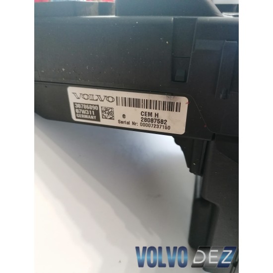 Fuse box module H VOLVO S60 V70 XC70 XC90 30786890