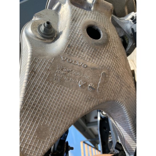 Punte spate completa 2X4 VOLVO XC60 2018+ 32331541 36010857 
