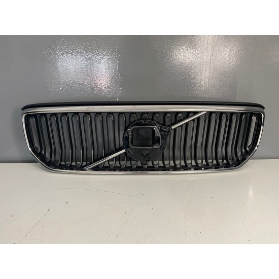 Grila bara fata VOLVO XC40 MOMENTUM 2022+ FACELIFT 32291476 Grila bara fata VOLVO XC40 MOMENTUM 2022+ FACELIFT 32291476