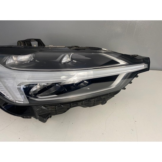 Far dreapta MID LED LHD VOLVO XC60 2018+ 32133545