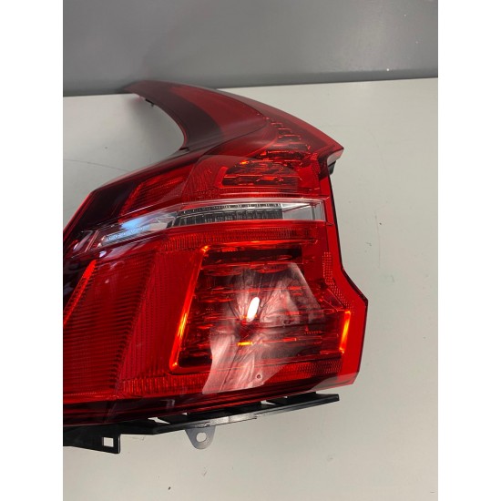 Stop stanga VOLVO XC60 2018 31420427 32228914 Stop stanga VOLVO XC60 2018 31420427 32228914