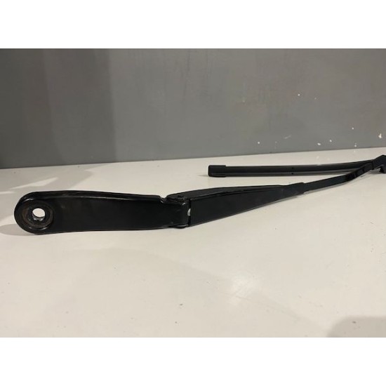 Windshield Wiper Arm Driver's side Volvo V60 D6 HYBRID 2014-2018 30753504