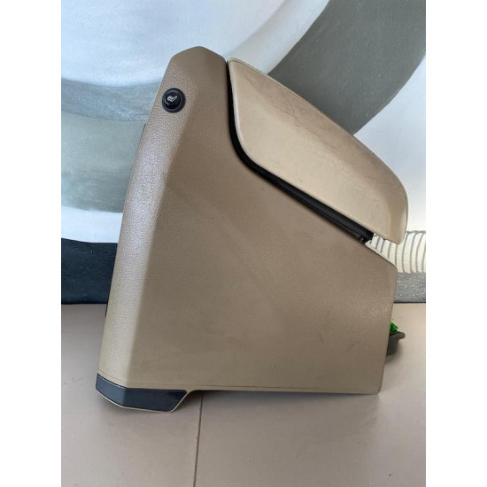 Armrest with rear heated seats VOLVO XC90