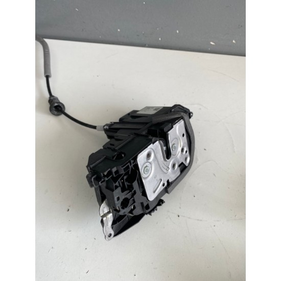 Broasca incuietoare usa dreapta fata Volvo XC60 XC90 XC40 V90 S90 2018+ 31462456 Broasca incuietoare usa dreapta fata Volvo XC60 XC90 XC40 V90 S90 2018+ 31462456