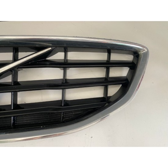 Grila bara fata VOLVO V40 2012-2018 31353121 31353120 31283764 31283762 