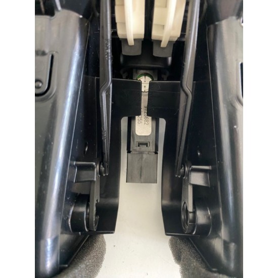 Grila ventilatie centrala Volvo V40 2012+ 31307021 1284618 