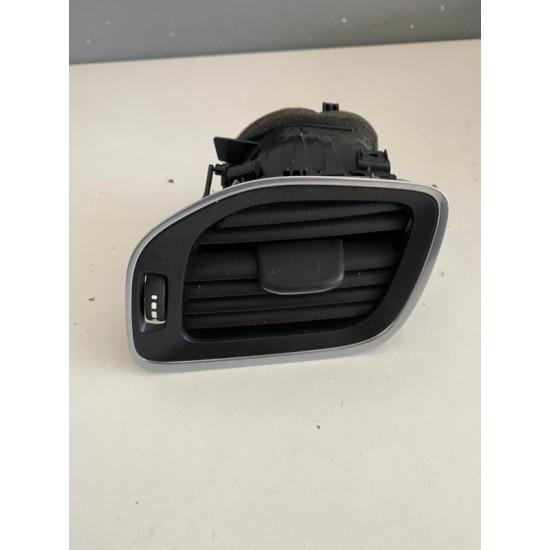 Grila aerisire bord dreapta fata Volvo V60 S60 V40 30791696
