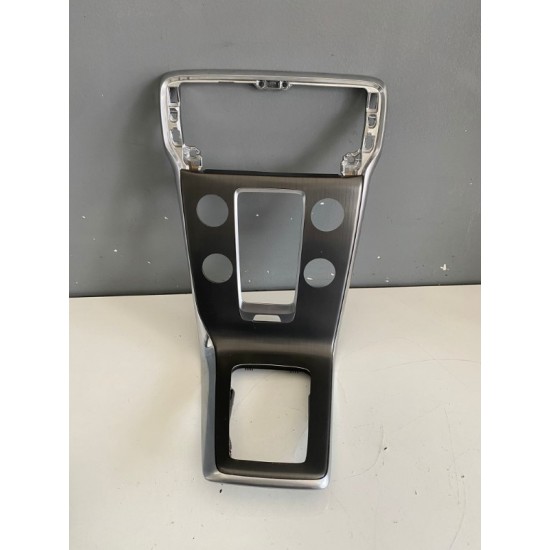 Ornament consola centrala Volvo V40 V40CC 08632746 8632794