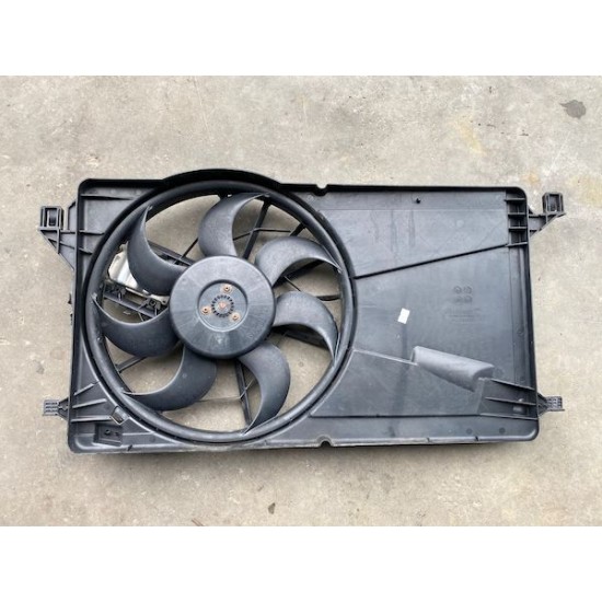 Ventilator Volvo V50 2008-2012 31261989 3M5H-8C607-RJ Ventilator Volvo V50 2008-2012 31261989 3M5H-8C607-RJ